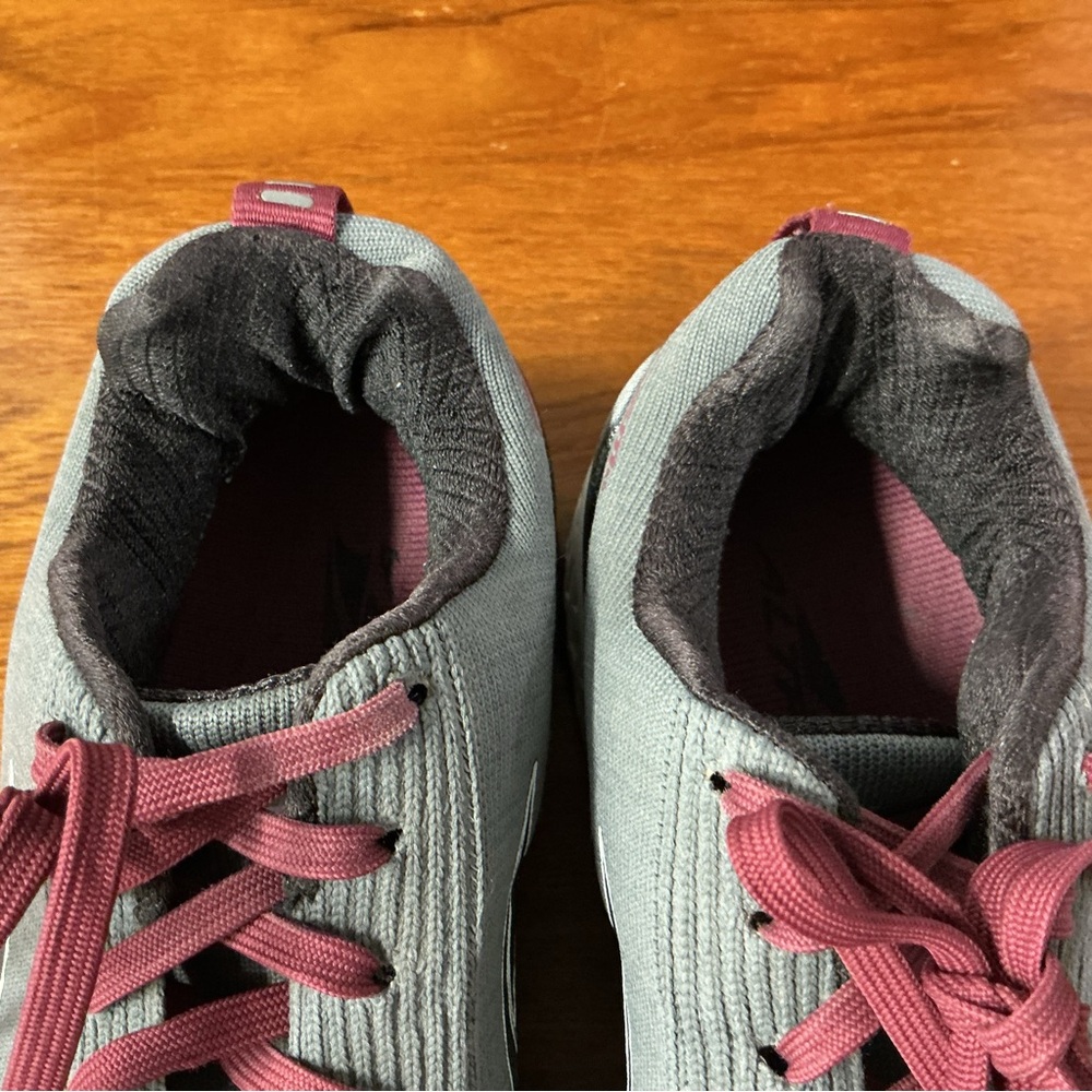 Altra Women Paradigm 4.5 Gray Mesh Running Shoe ALW1948G220 Size 9 - Picture 6 of 8